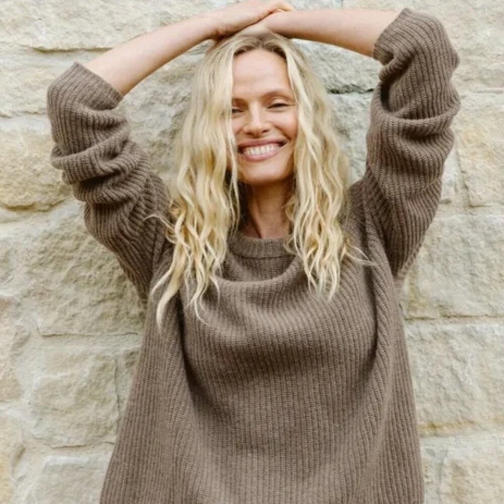 NWT Jenni Kayne 100% Cashmere Fisherman Sweater - Russet Brown, Size Small - Picture 3 of 7